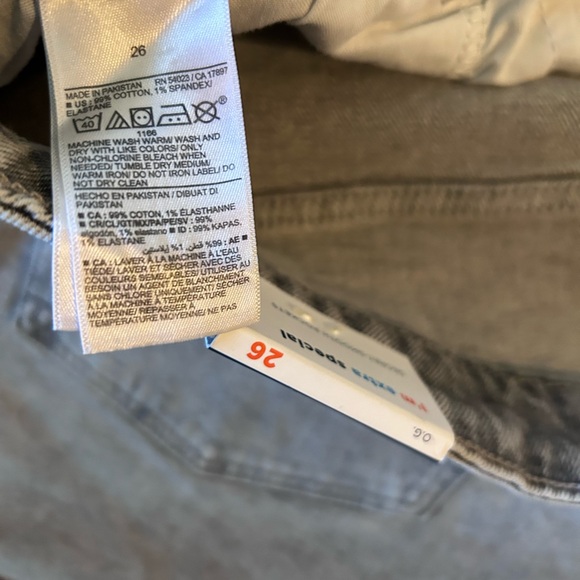 Old Navy OG Straight Jean Shorts Plus Size 26 High Rise Vintage Wash NWT - Picture 9 of 10